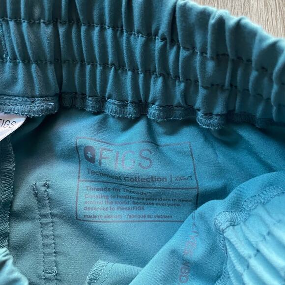 figs hydrogreen high waist zamora jogger XXS TALL + Catarina Top XS scrub set - Picture 7 of 7